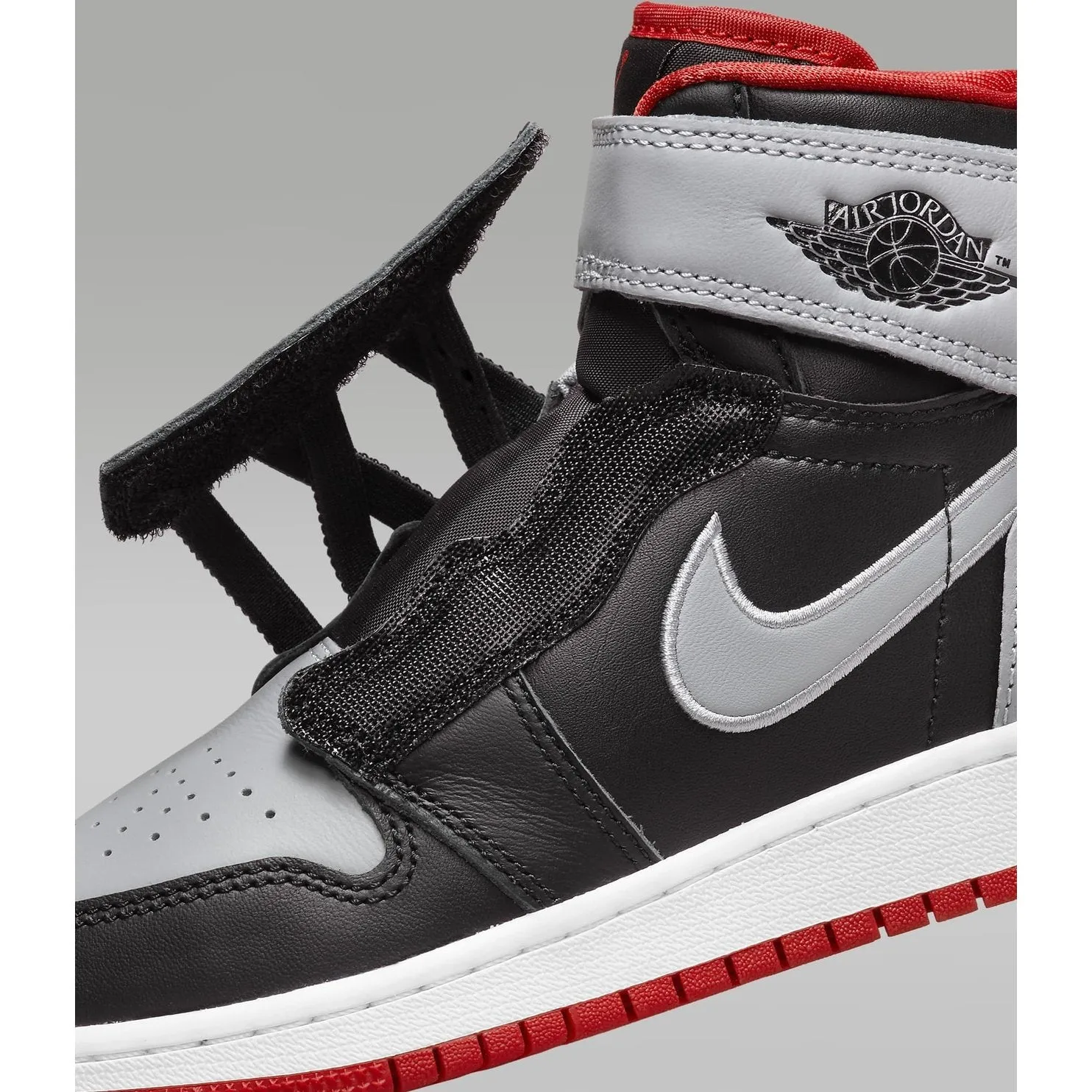 Air Jordan 1 Hi FlyEase