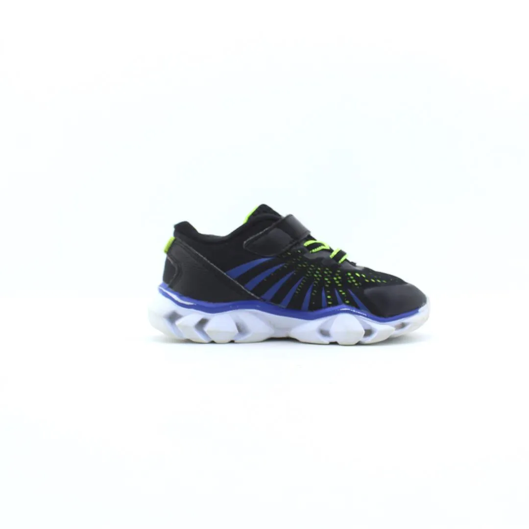 AIR UNDERGROUND .