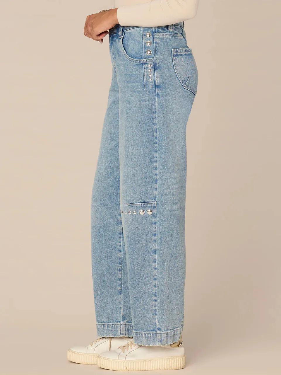 Barrel Leg with Studs