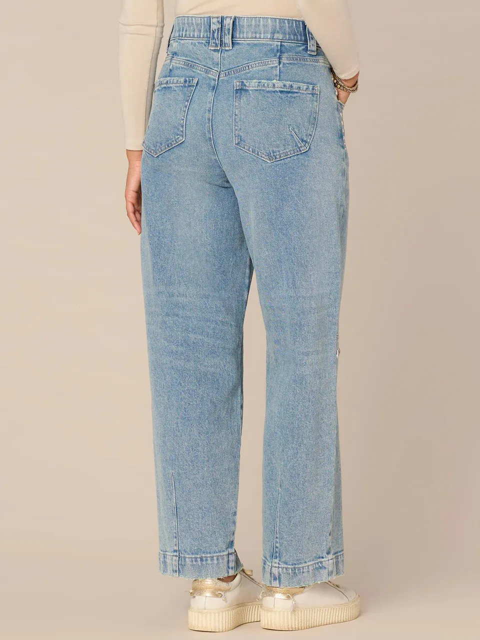 Barrel Leg with Studs