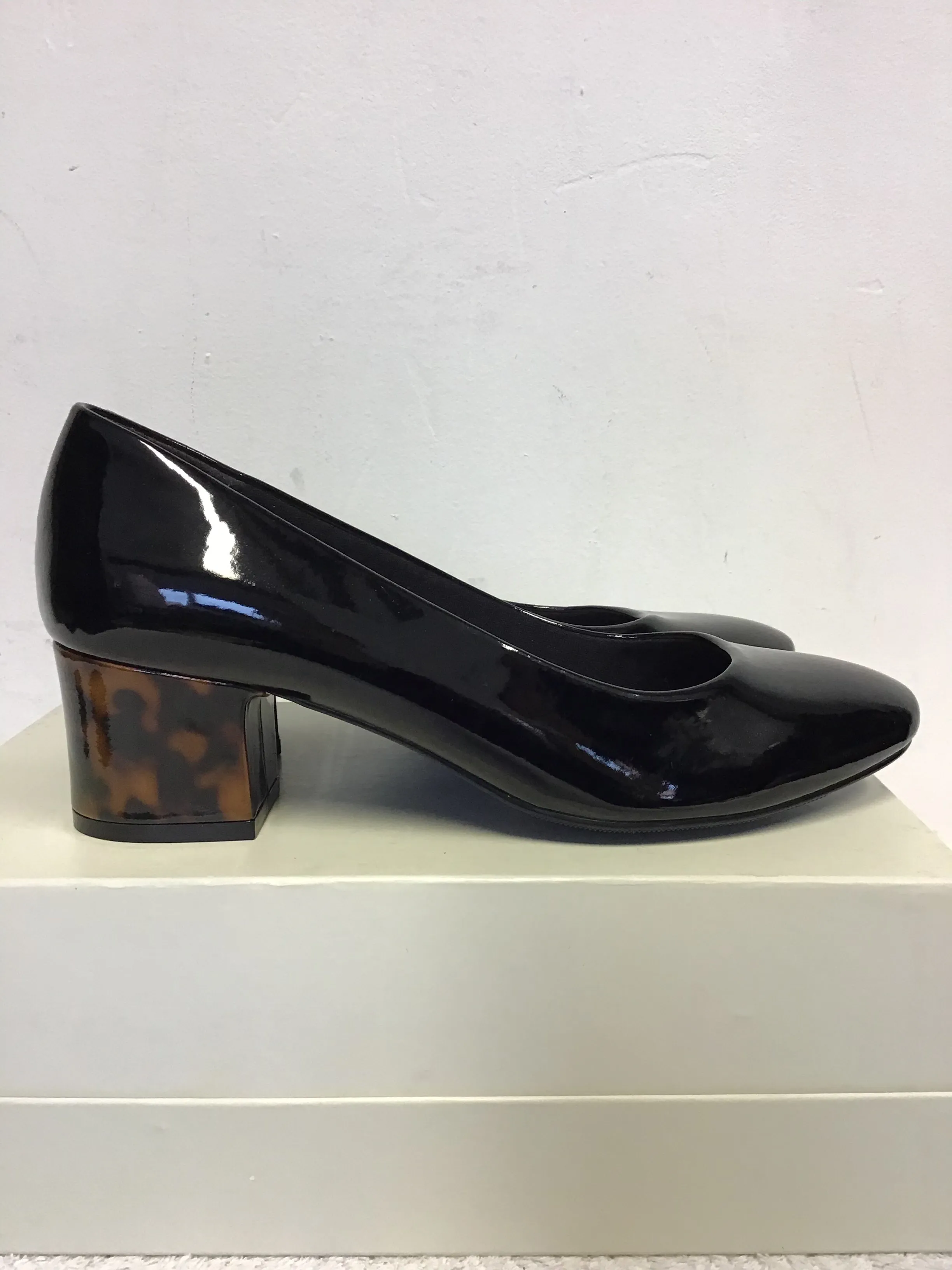 BRAND NEW MARKS & SPENCER BLACK PATENT & BROWN TORTOISE SHELL HEELS SIZE 5/38 WIDE FIT