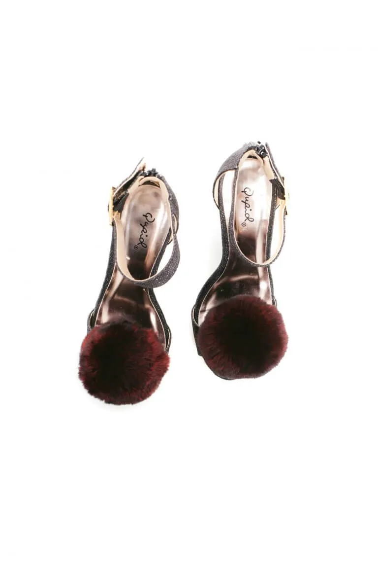 Chinchilla Fur Shoe Clips in Red