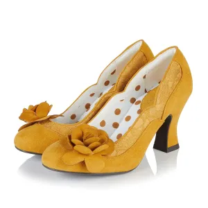 Chrissie (Ochre)