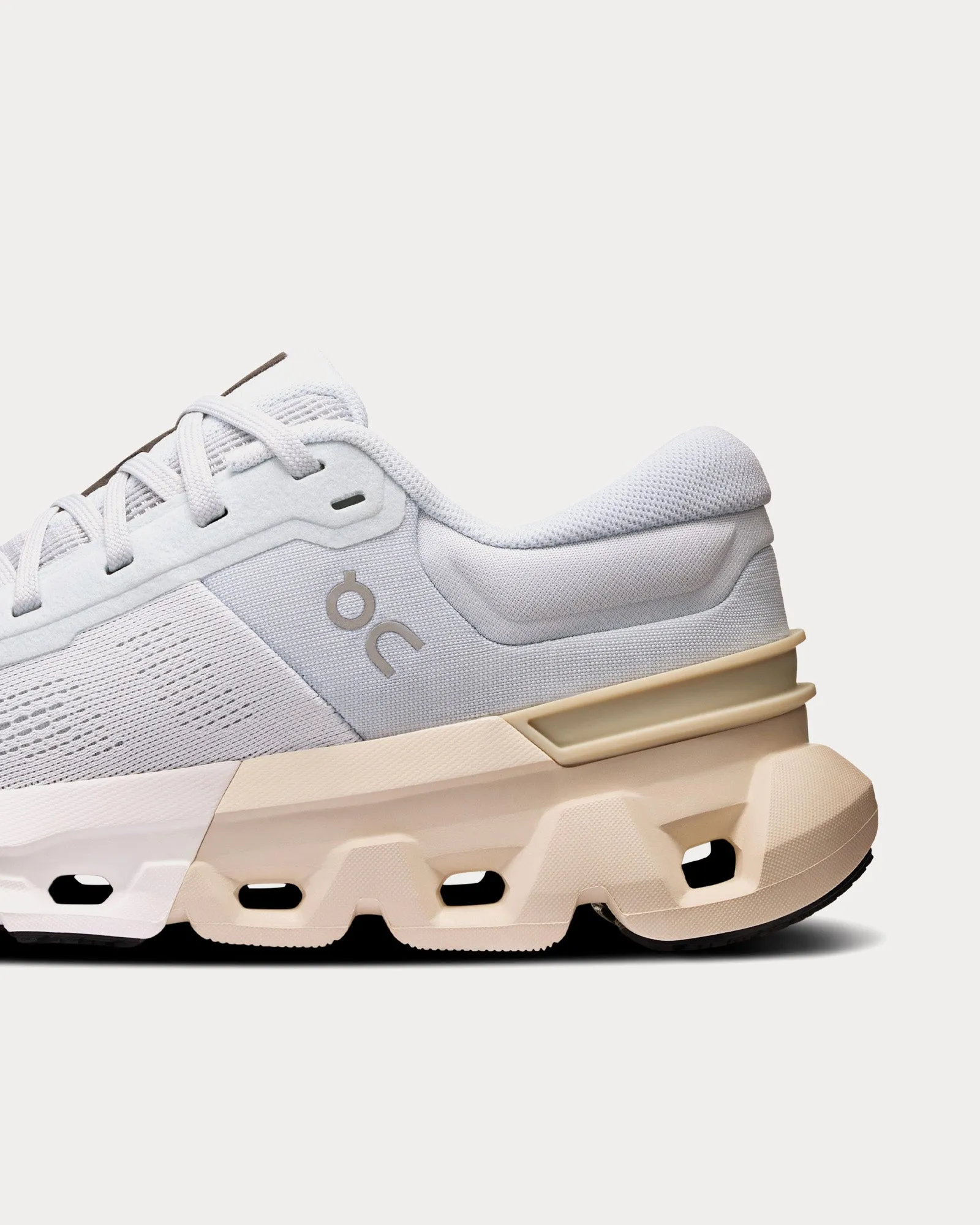 Cloudflyer 5 Arctic / Cream Running Shoes