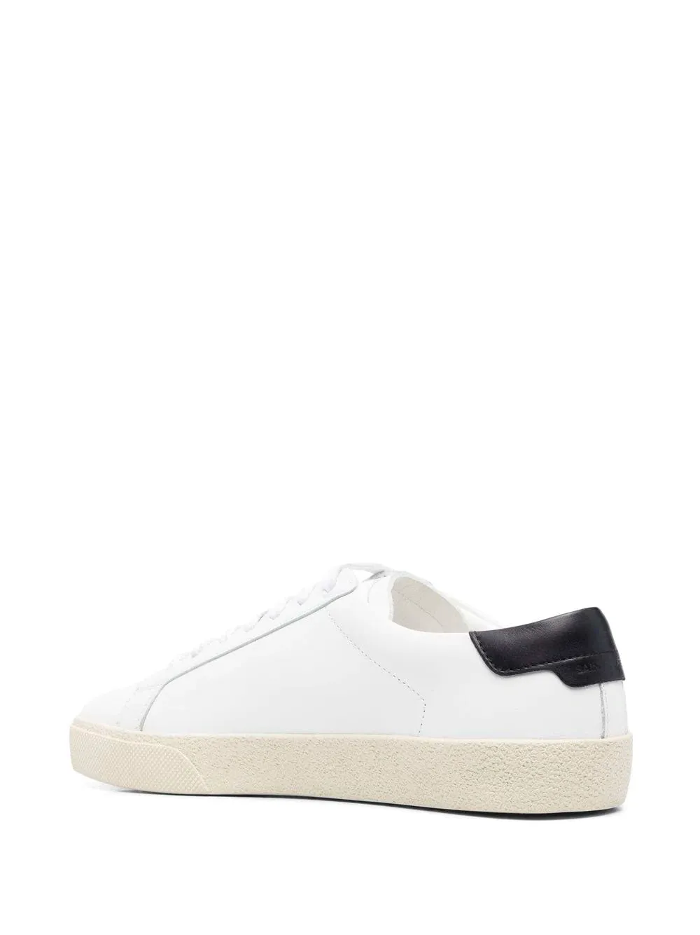 Court sneakers