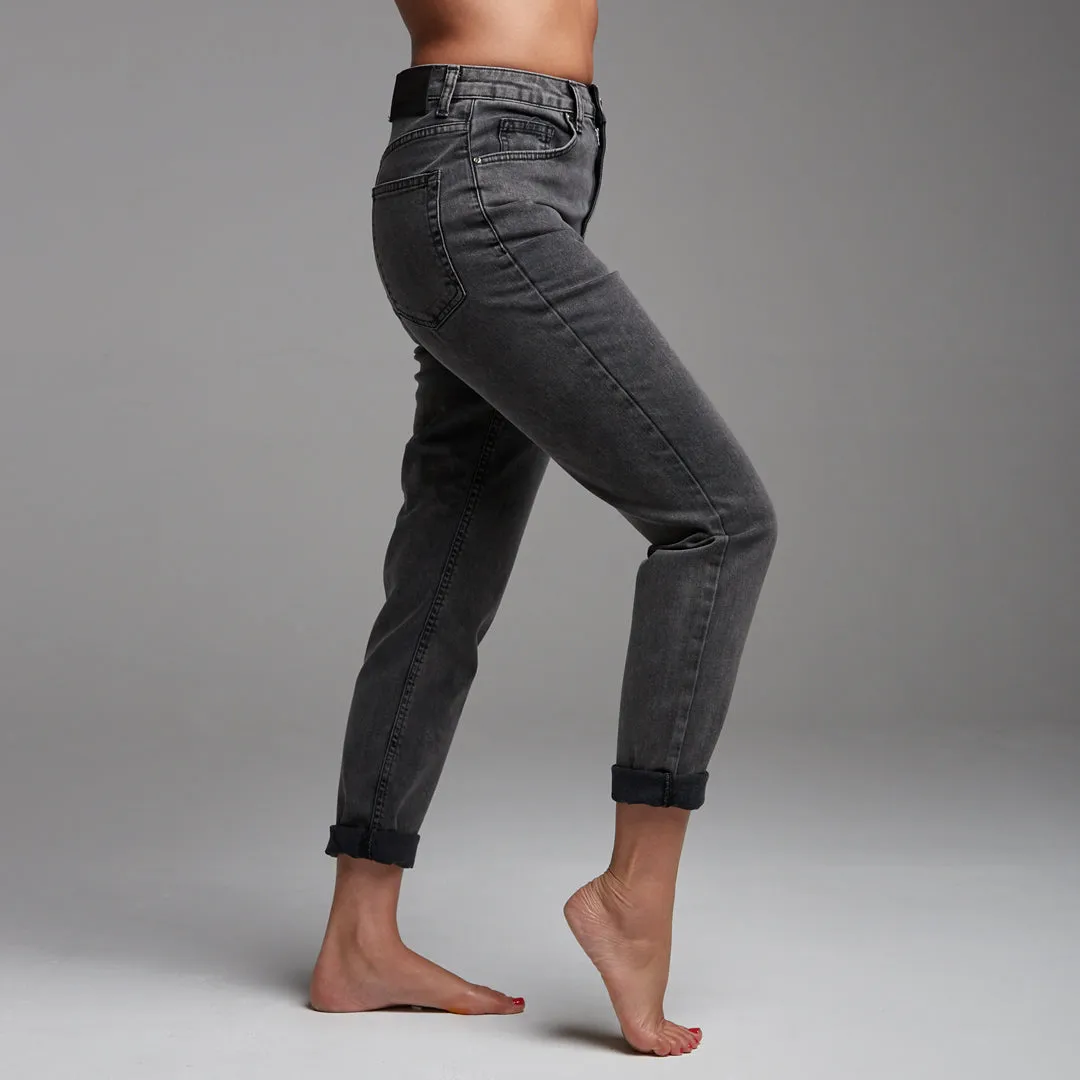 DRAKE BLACK ACID WASH MOM FIT JEANS - CT074