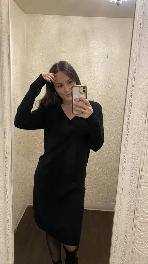 Eternelle Black Long Sleeve Knit Tunic Dress
