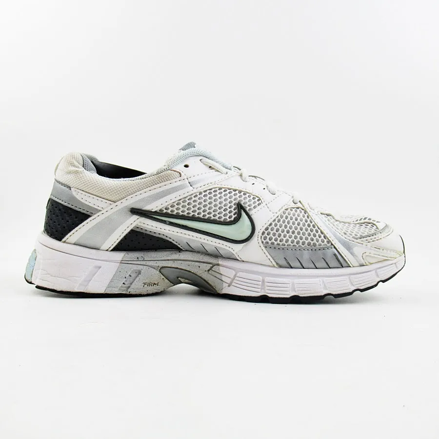 NIKE Air Cesaro