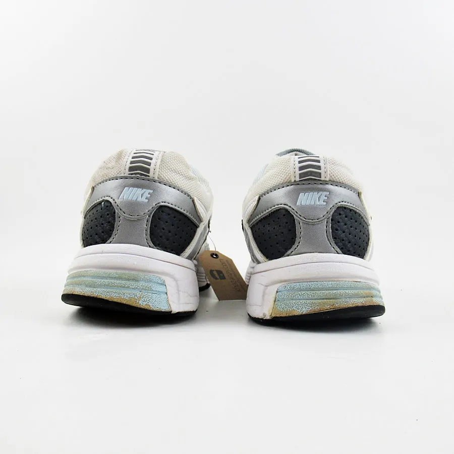 NIKE Air Cesaro