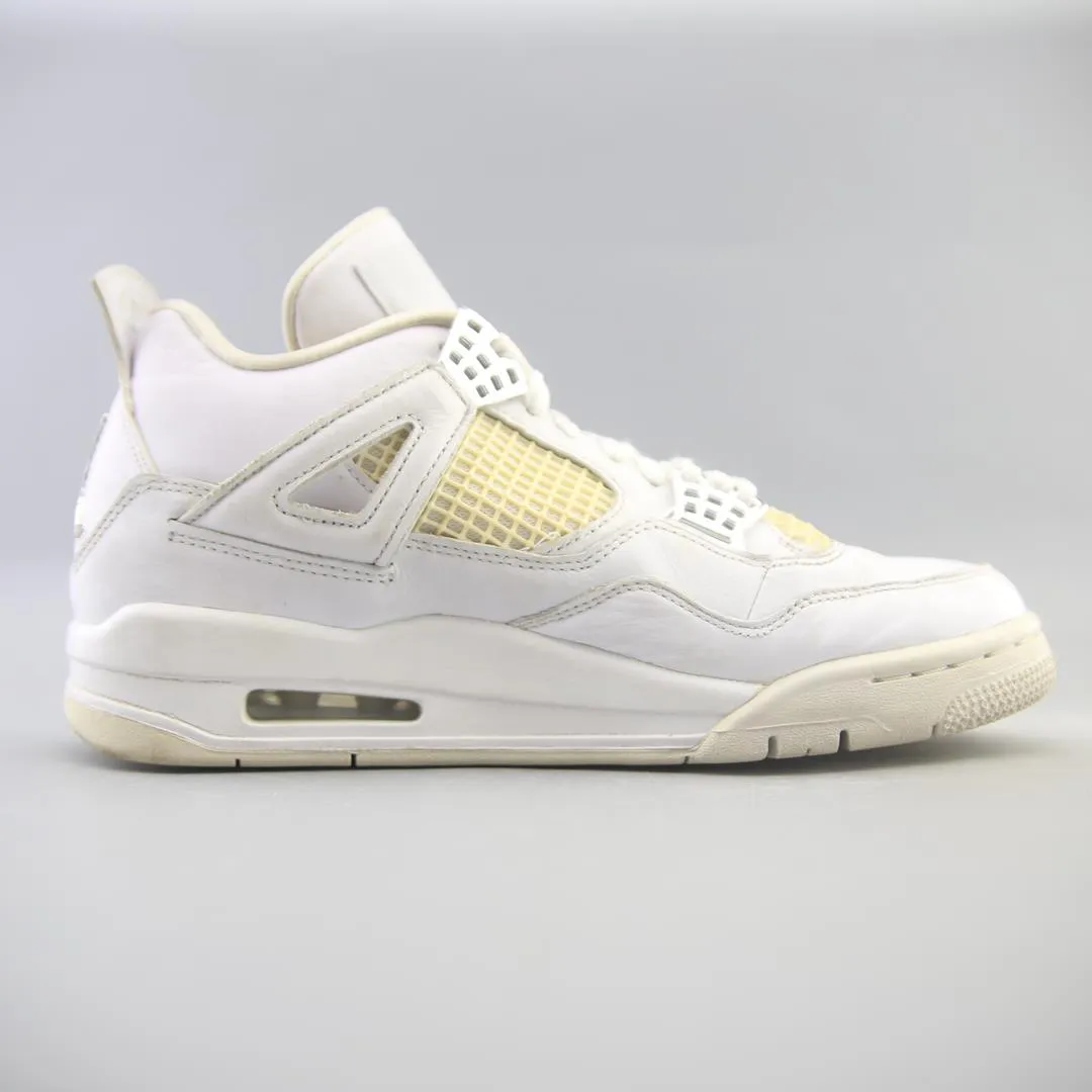 NIKE AIR JORDAN 4 RETRO