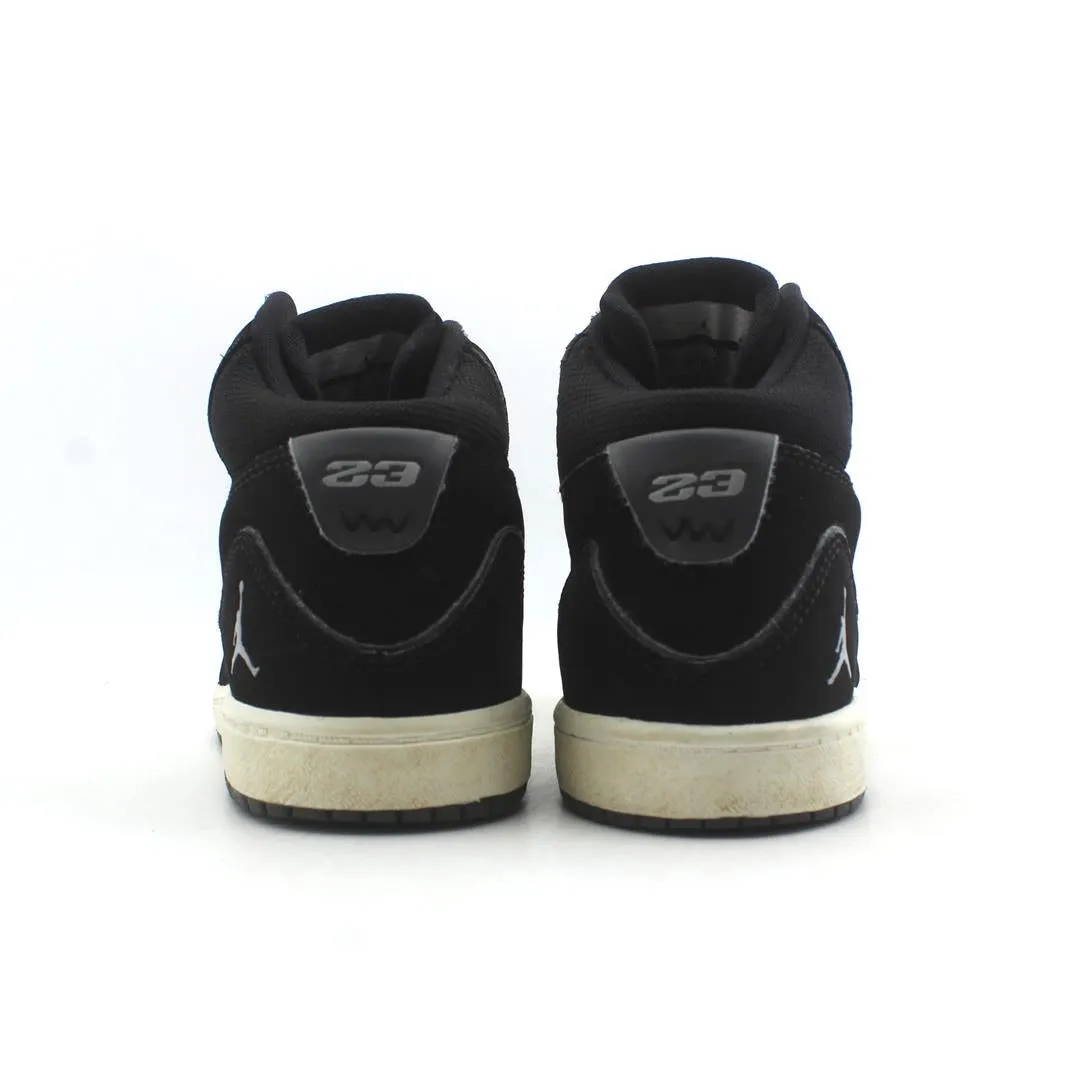 NIKE AIR JORDAN SUEDE