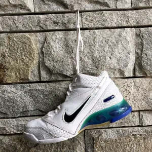 NIKE Air Max 180