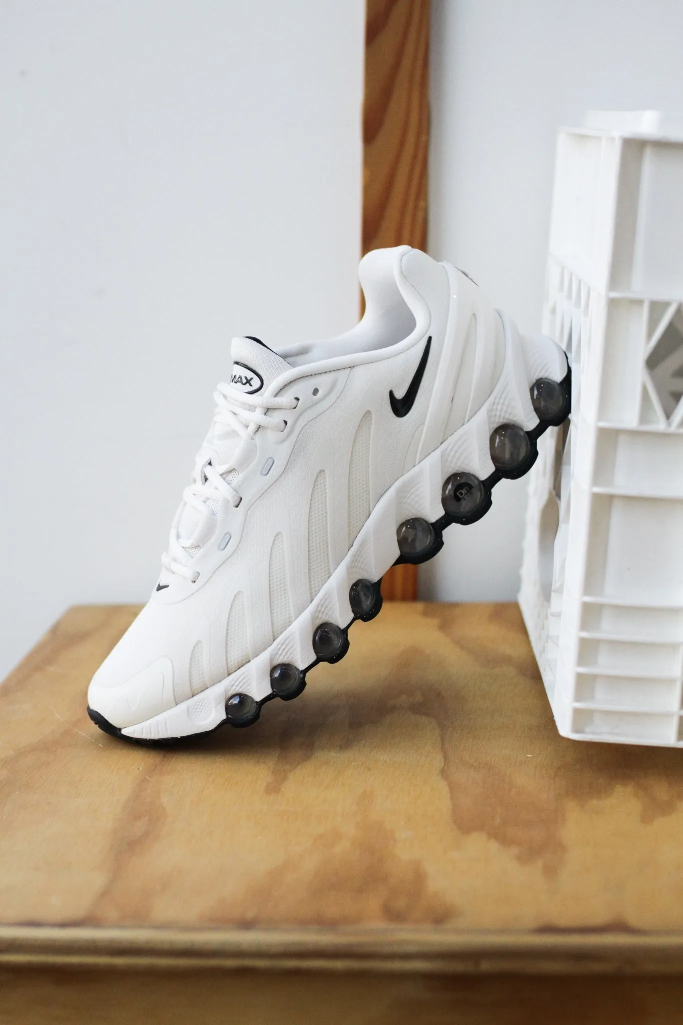 NIKE AIR MAX DN8 "PHANTOM/BLACK-PHANTOM-BLACK"