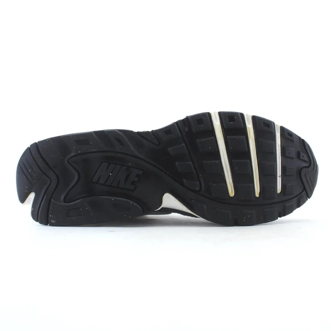 NIKE AIR MAX GO STRONG