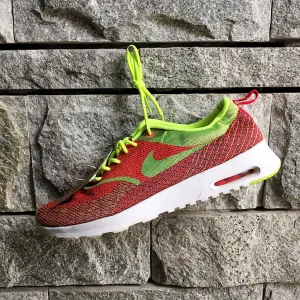 NIKE Air Max Thea