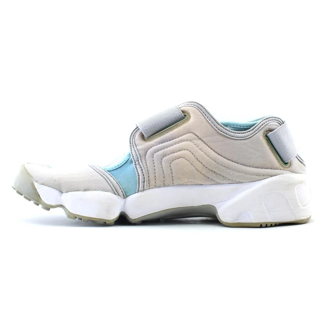 NIKE  AIR RIFT