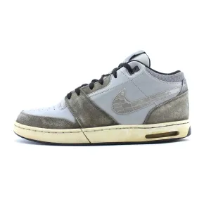 NIKE AIR STEPBACK