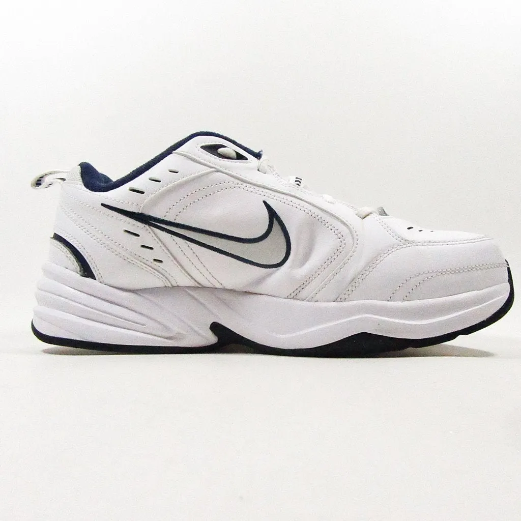 NIKE Monarch Air