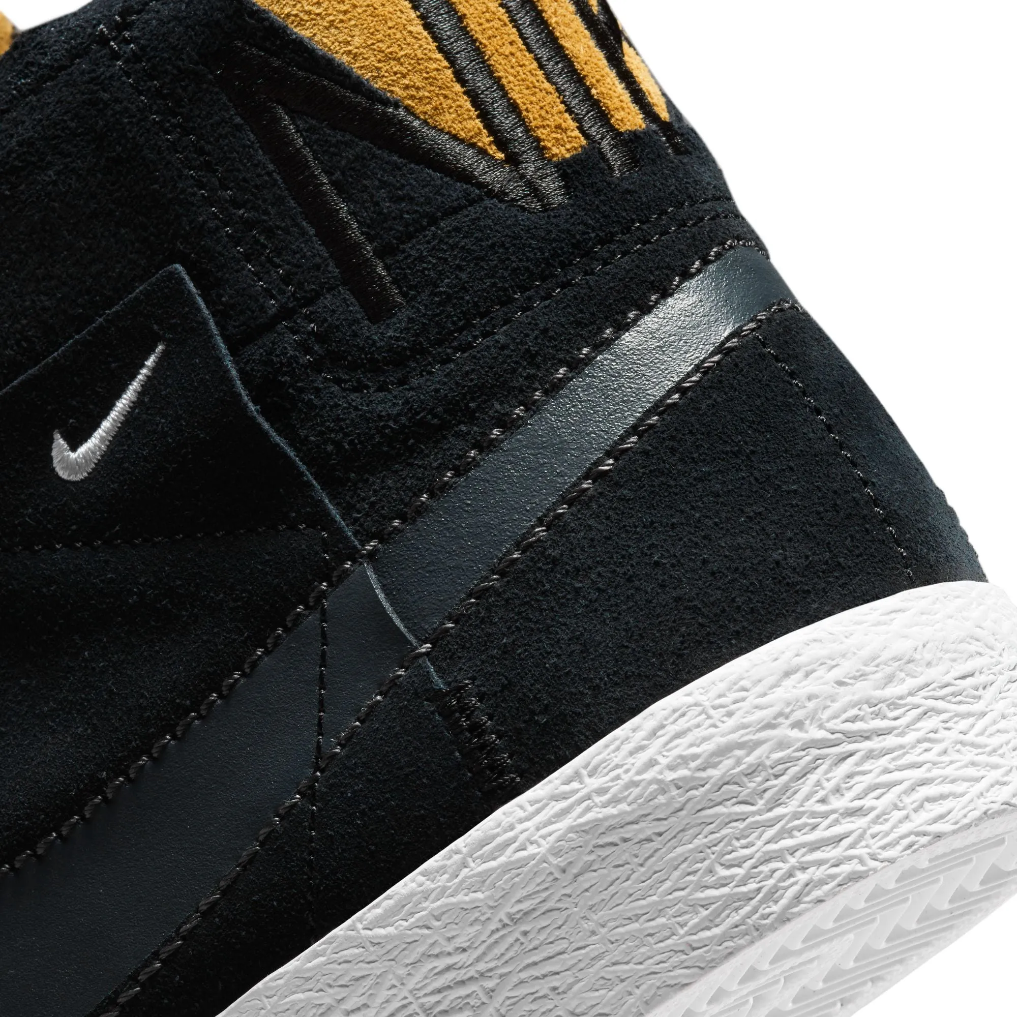 Nike SB Zoom Blazer Mid Premium Black/White
