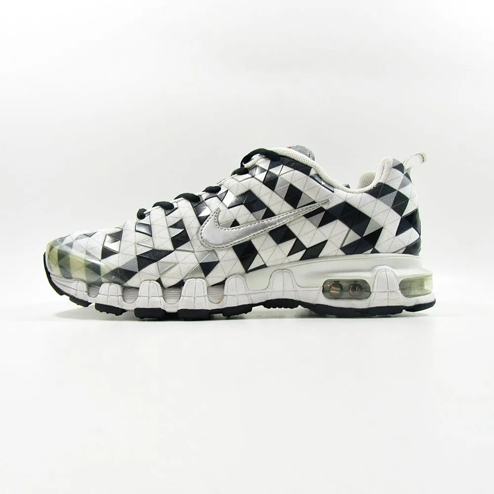NIKE Tuned Air