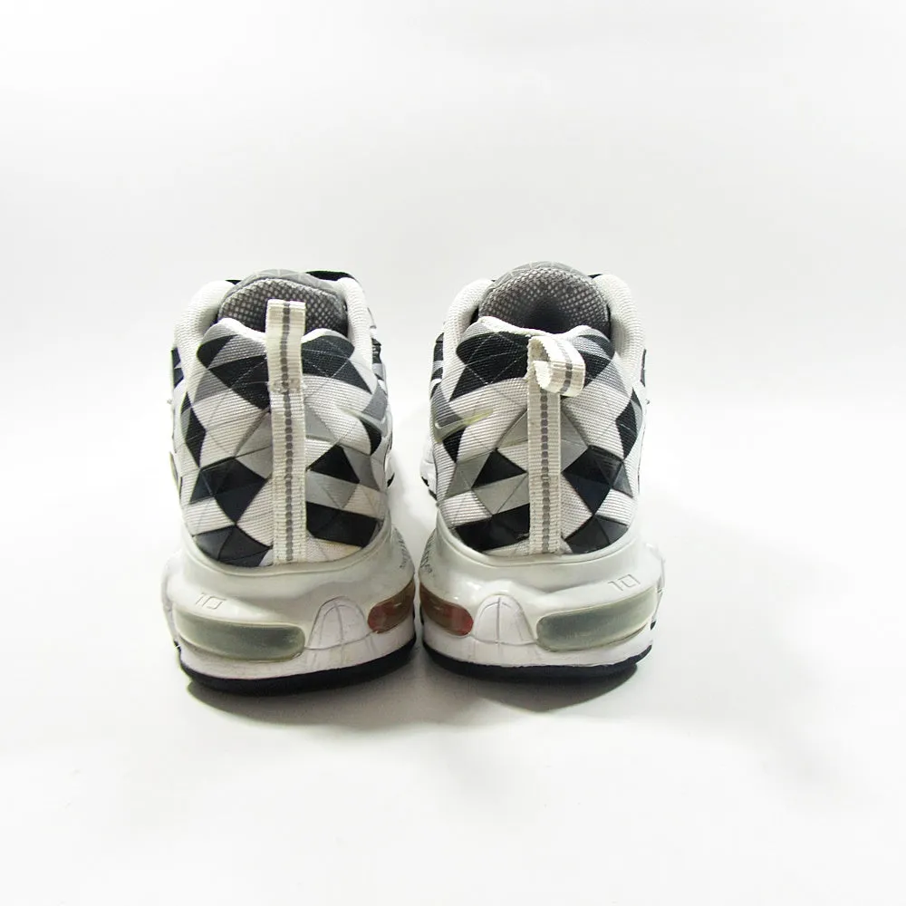 NIKE Tuned Air
