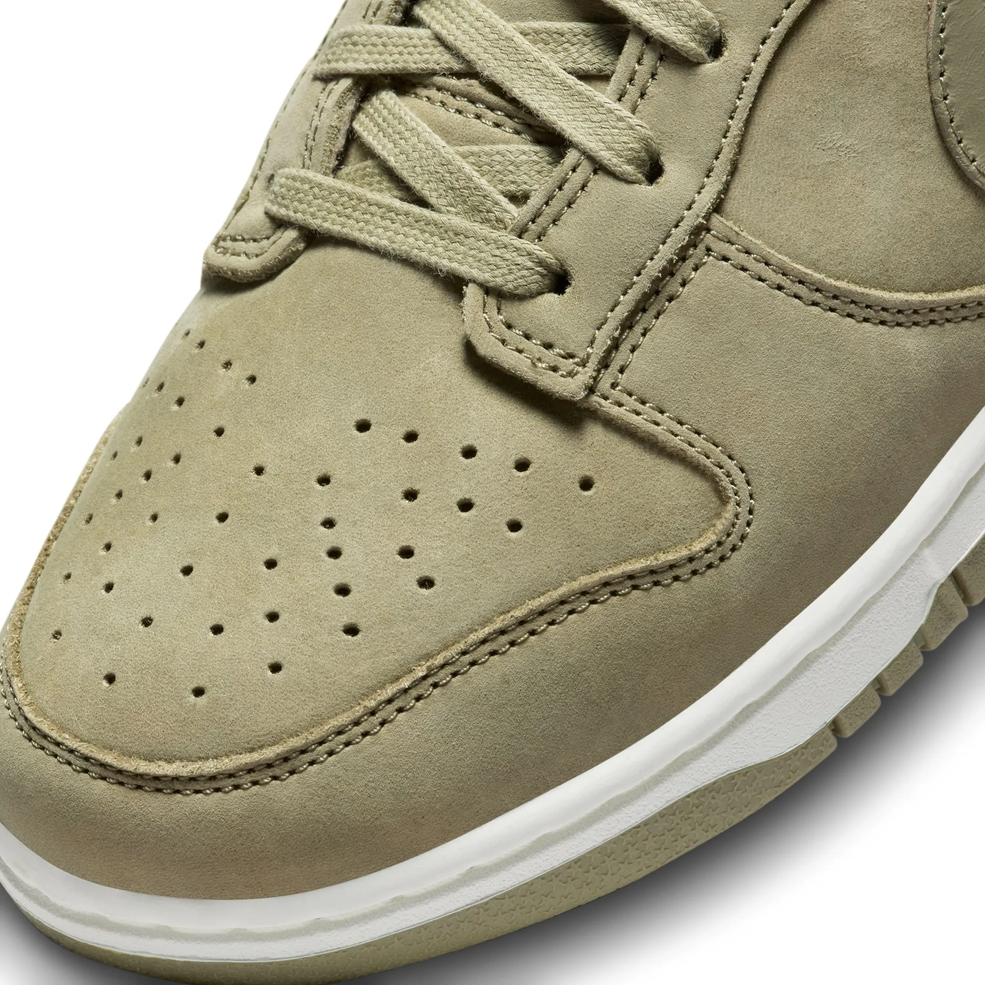 Nike Womens Dunk Low Premium MF Shoes