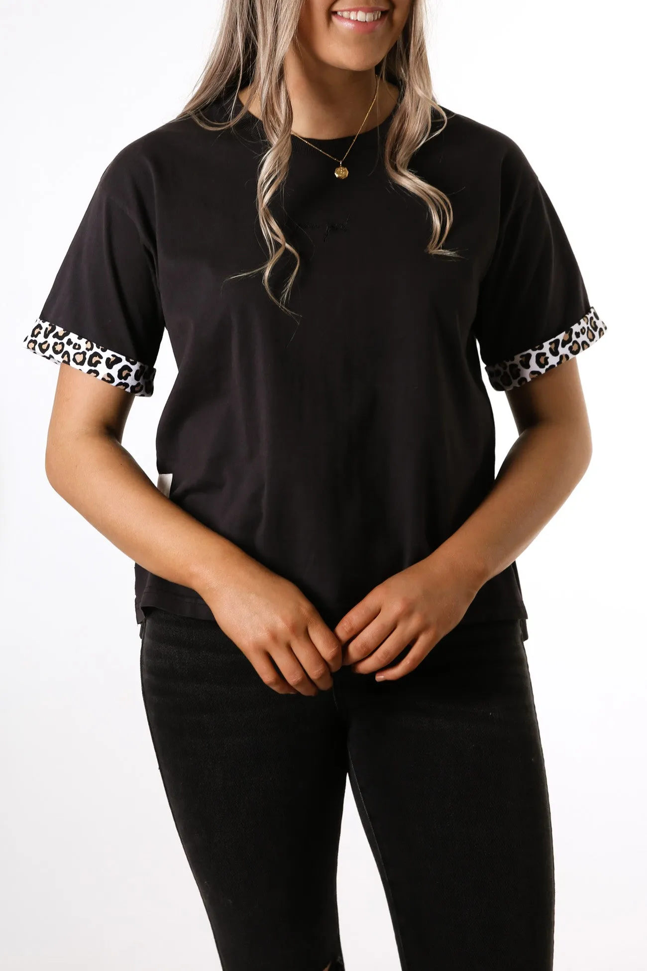 Radiate Tee Washed Black Leopard