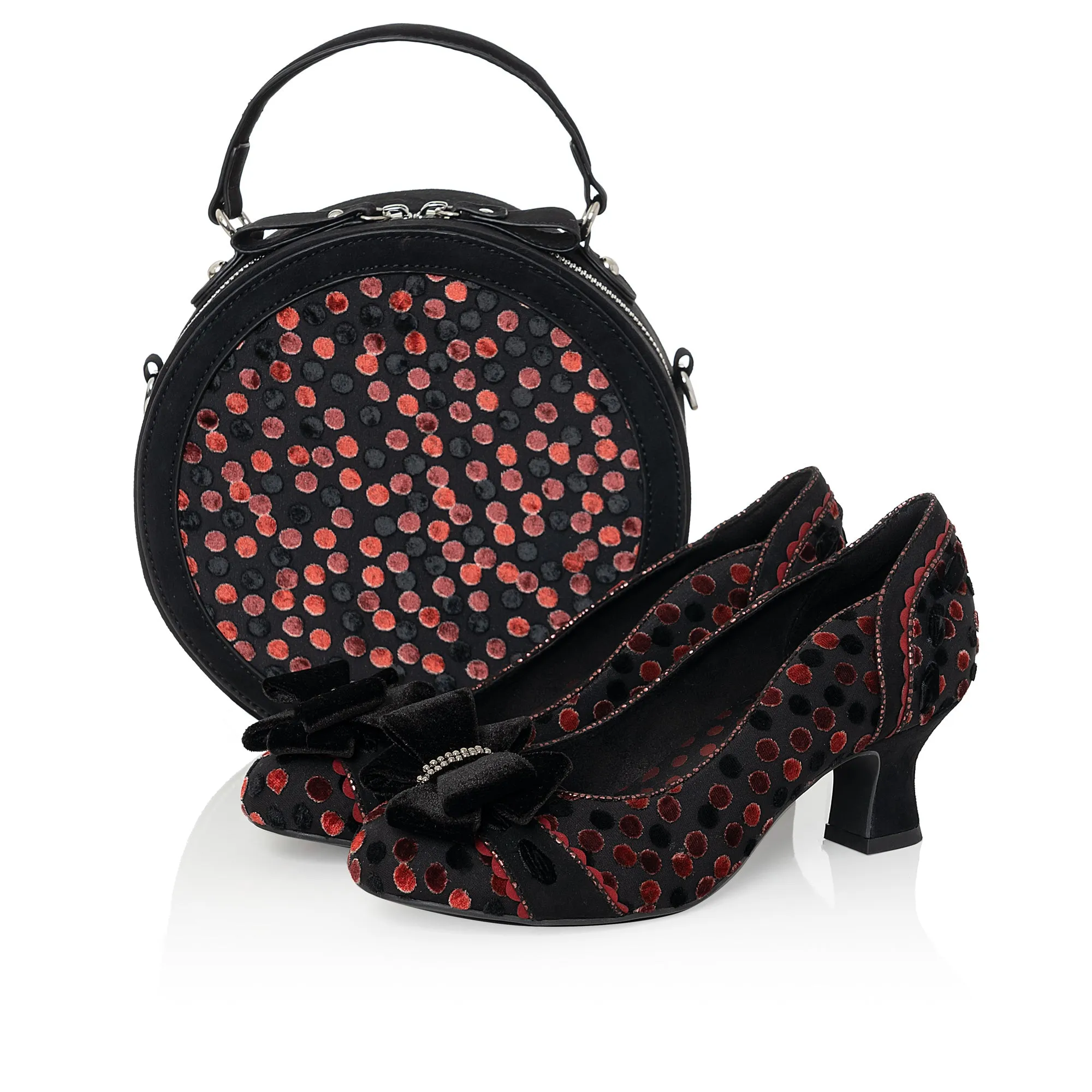 Rhea (Red Noir)