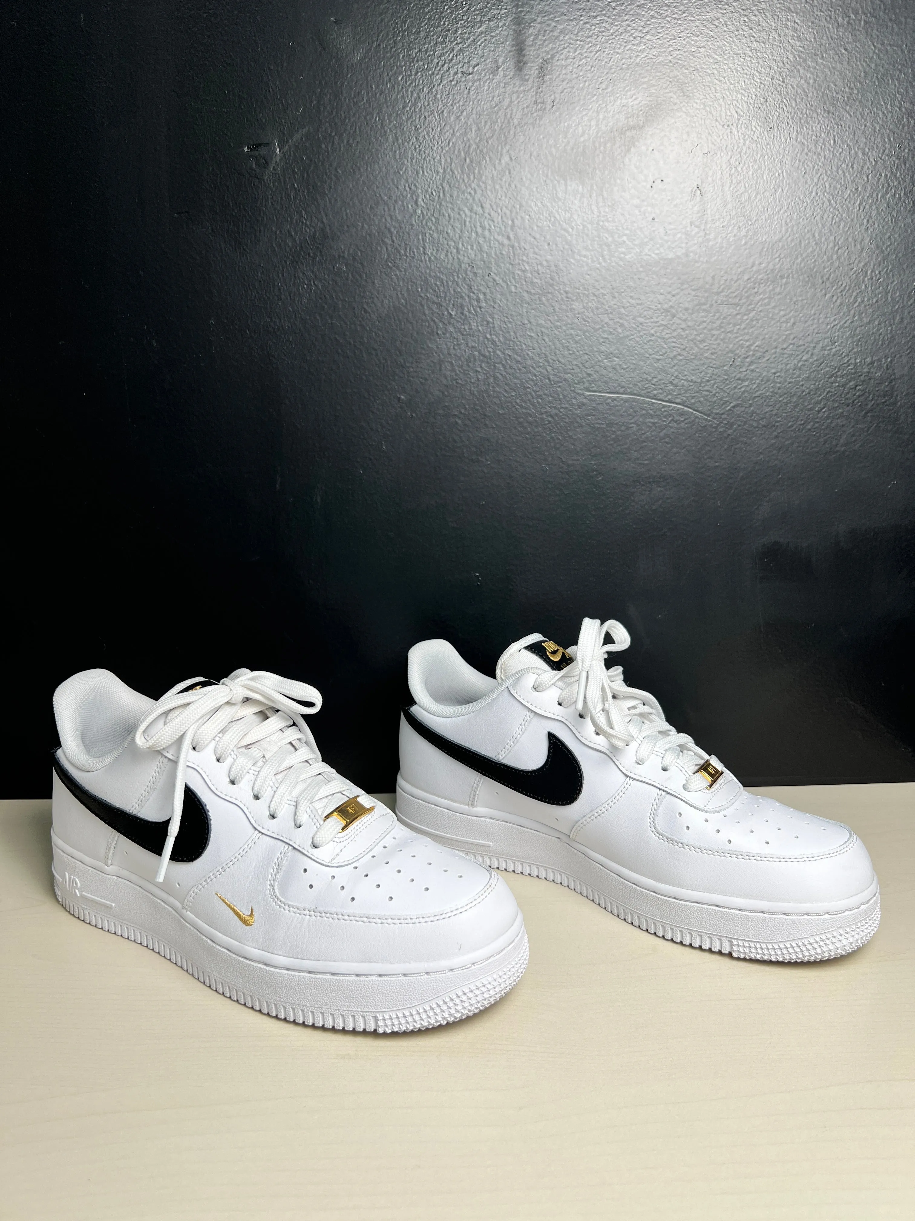 Shoes Sneakers By Nike In Black & White, Size: 9.5