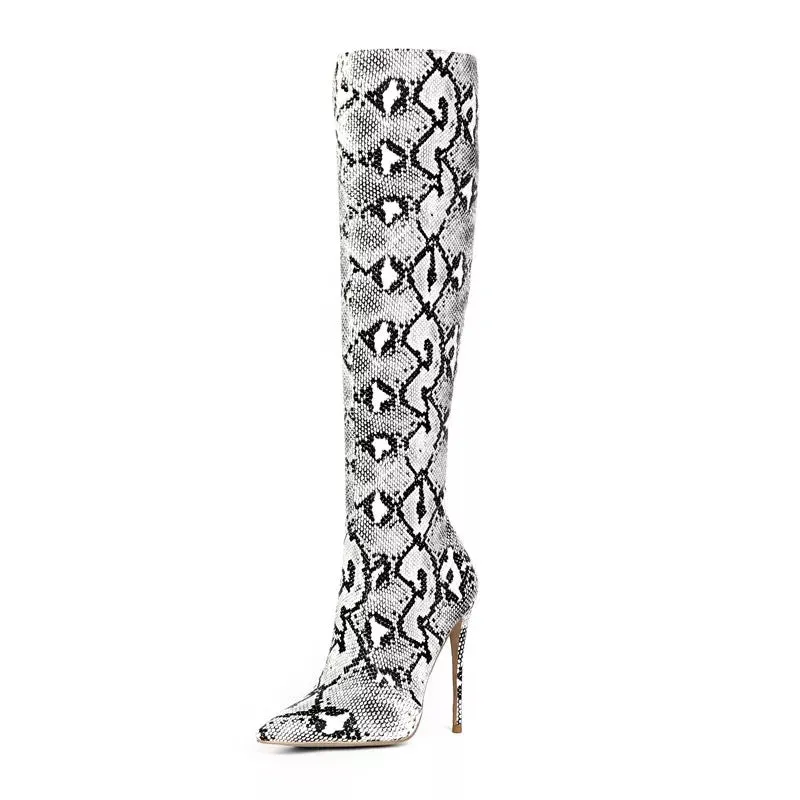 Slytherin - snakeskin print boots