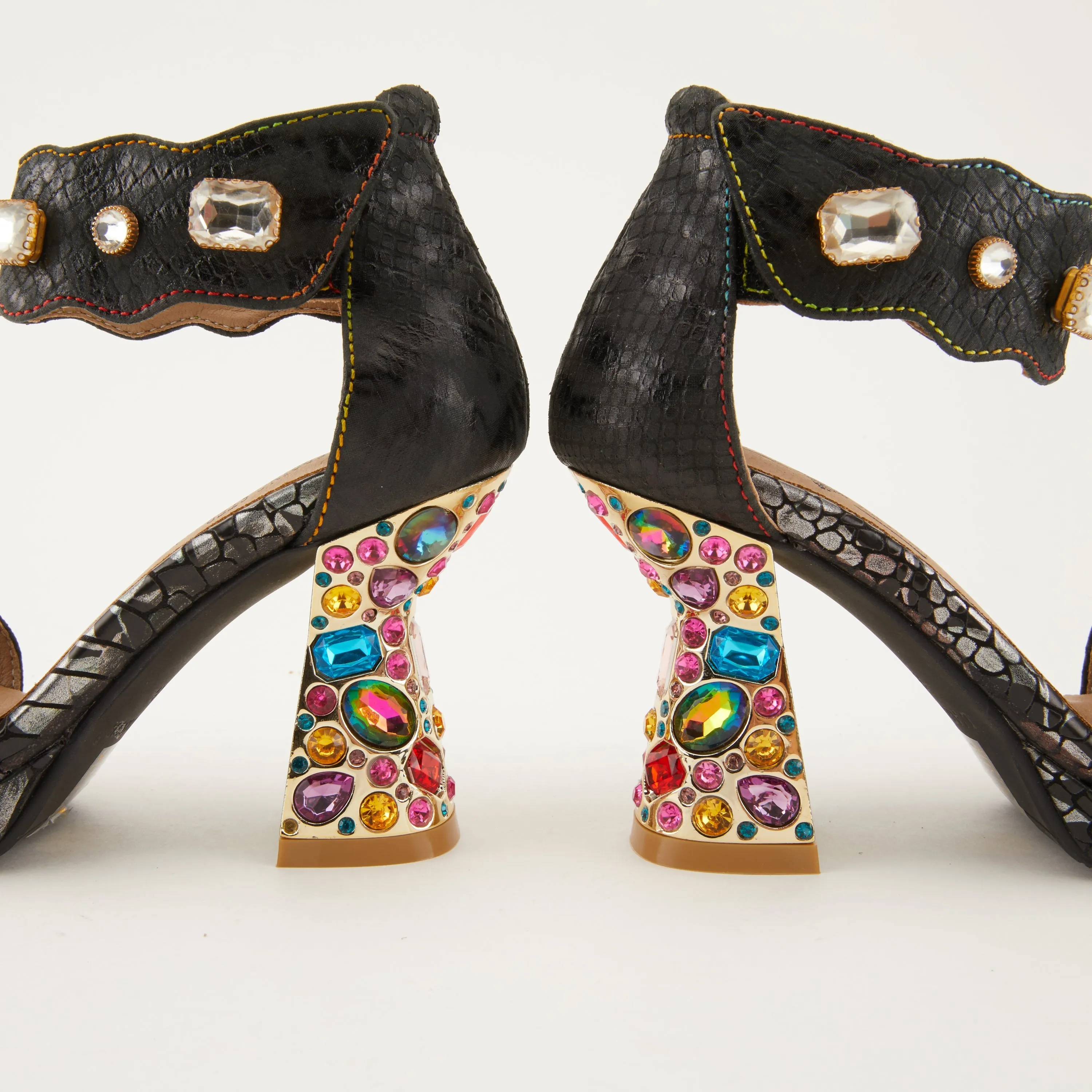Spring Step Shoes  L'Artiste Jewell Closed Back Sandals Women's Leather