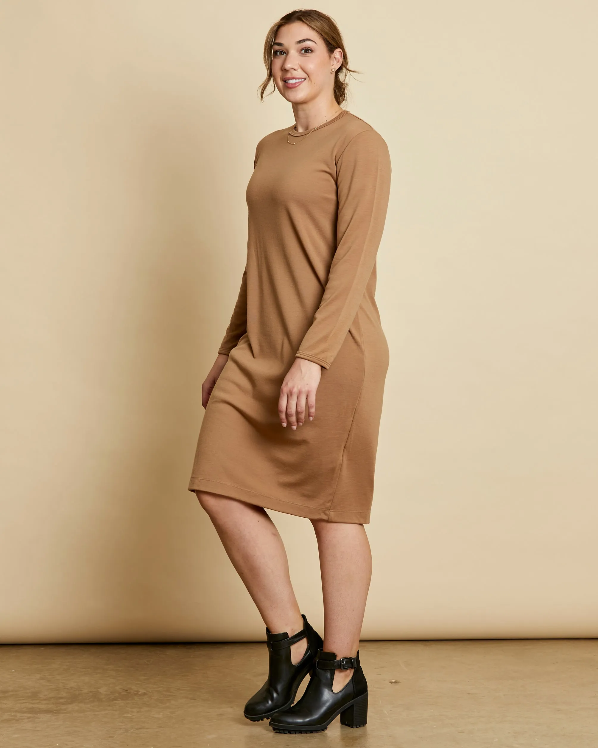 Womens Relaxed Fit Crew Neck Dress AW23